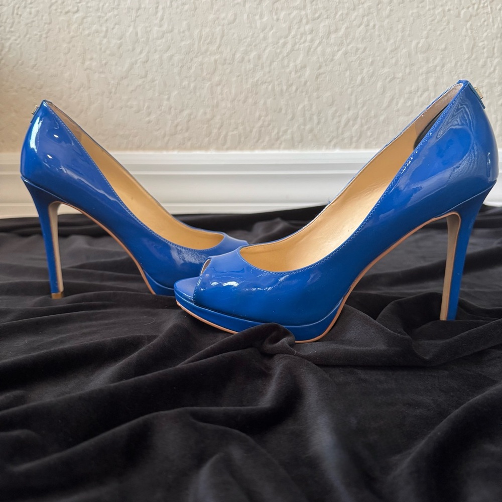 Ivanka Trump Maggie Peep Toe Platform Patent Leather Pump Royal Blue Size 7.5